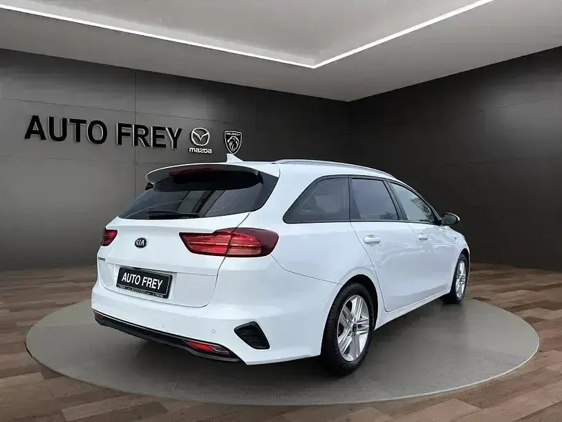 Gebraucht Kia Ceed Sportswagon Vision 140 PS (102 kW) 2019 Weiß Kombi