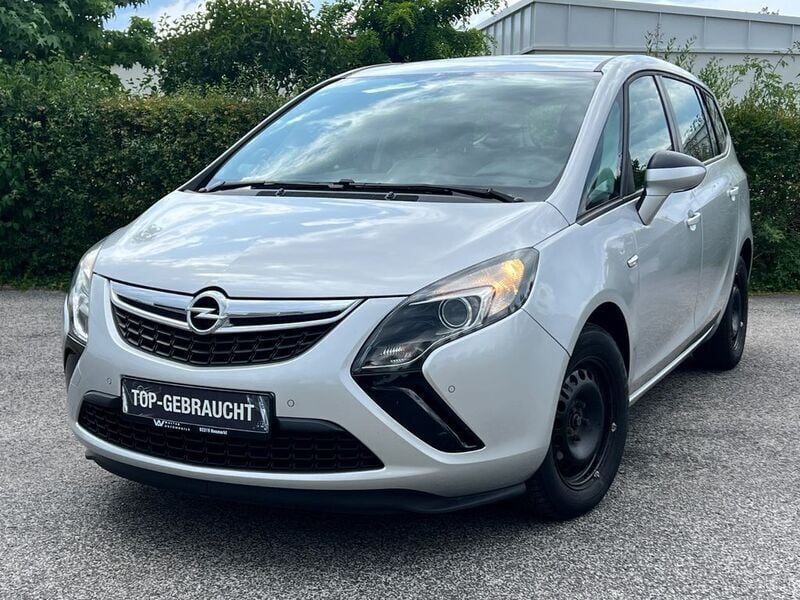 Silber Gebraucht 2015 Opel Zafira Tourer Selection Van / Kleinbus | 6.790 € (Guter Preis) - Bild 1/4
