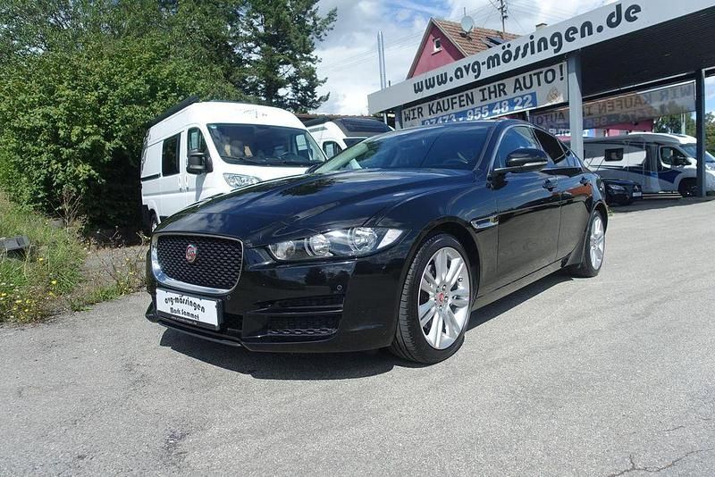 Gebraucht Jaguar XE Prestige 179 PS (131 kW) 2017 Schwarz Limousine