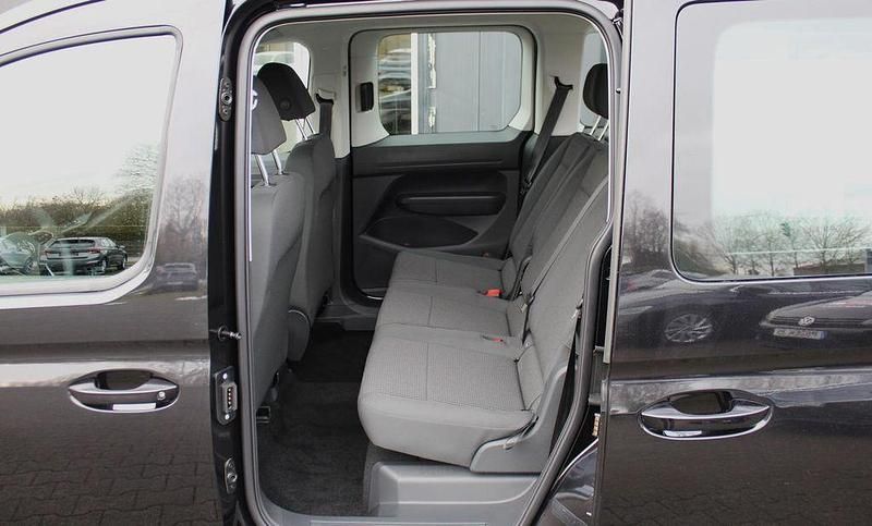 Neu VW Caddy Basis 116 PS (85 kW) 2026 Schwarz Van / Kleinbus