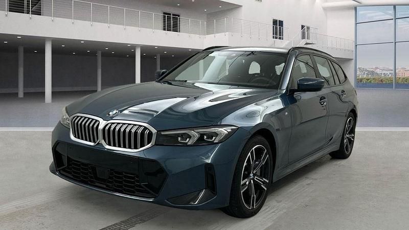 Blau Gebraucht 2025 BMW 330 M Sport Kombi | 39.550 € (Guter Preis) - Bild 1/4