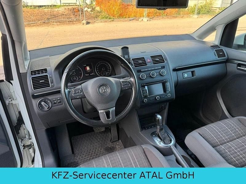 Gebraucht VW Touran Highline 140 PS (102 kW) 2015 Weiß Van / Kleinbus