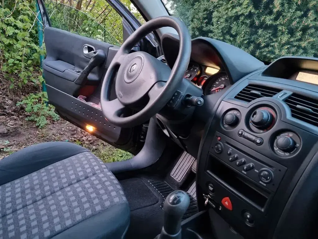 Gebraucht Renault Mégane II 111 PS (81 kW) 2007 Schwarz Limousine