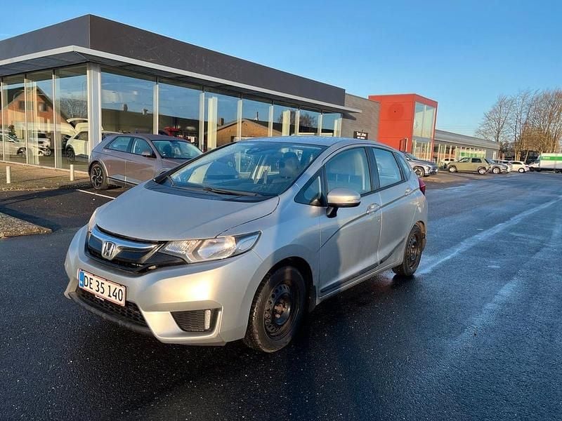 Silber Gebraucht 2017 Honda Jazz Trend Kleinwagen | 7.999 € (Superpreis) - Bild 1/4