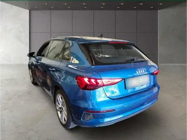 Gebraucht Audi A3 Sportback e-tron Ambiente 204 PS (150 kW) 2022 Atollblau metallic Kleinwagen