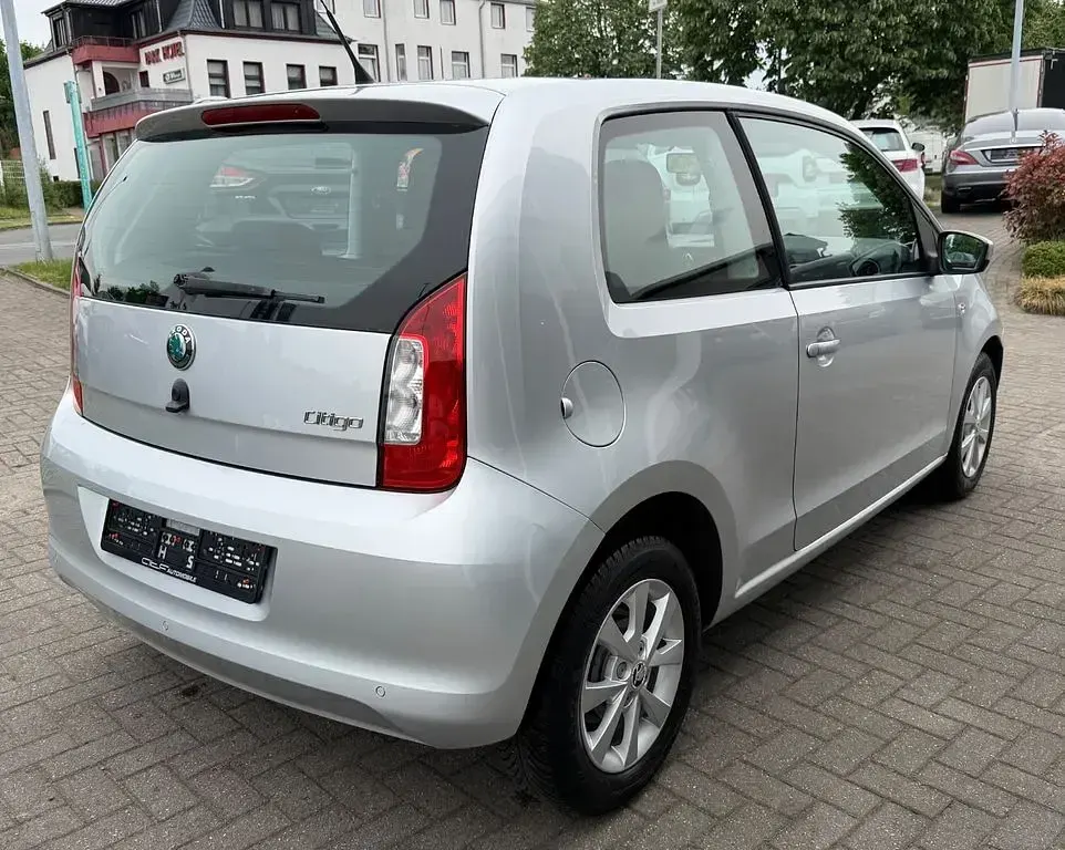 Używany Skoda Citigo Elegance 60 KM (44 kW) 2012 Srebrny Hatchback