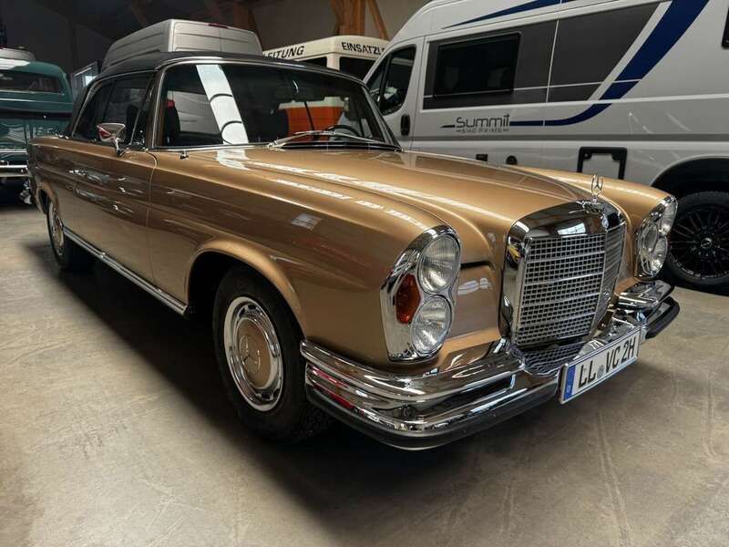 Beige Gebraucht 1969 Mercedes W111 Classic Cabrio | 398.800 € - Bild 1/4