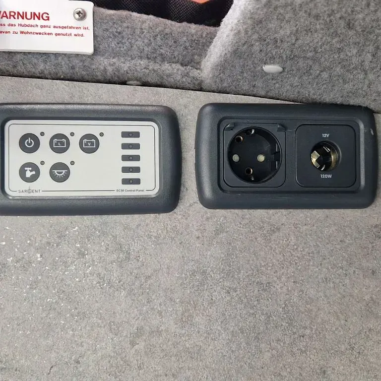 Gebraucht Nissan Evalia 110 PS (80 kW) 2016 Blau Van / Kleinbus