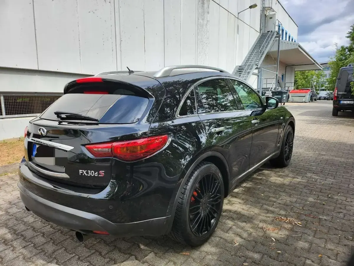 Gebraucht Infiniti Fx30 Premium 238 PS (175 kW) 2012 Schwarz SUV