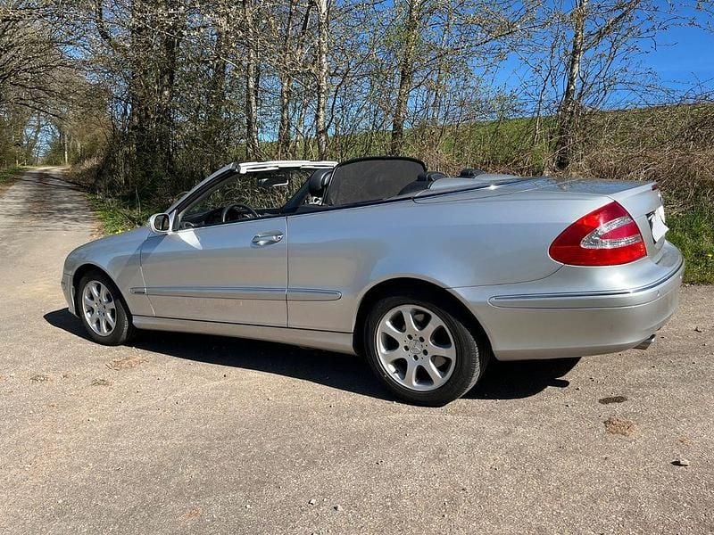 Gebraucht Mercedes CLK320 Elegance 218 PS (160 kW) 2004 Silber Cabrio