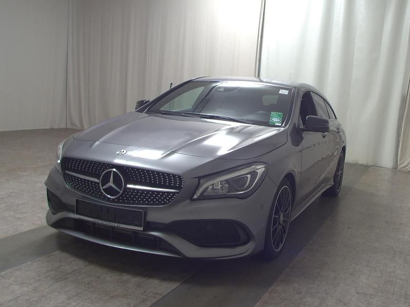 Gebraucht Mercedes CLA200 Shooting Brake AMG line 156 PS (114 kW) 2019 Grau Kombi