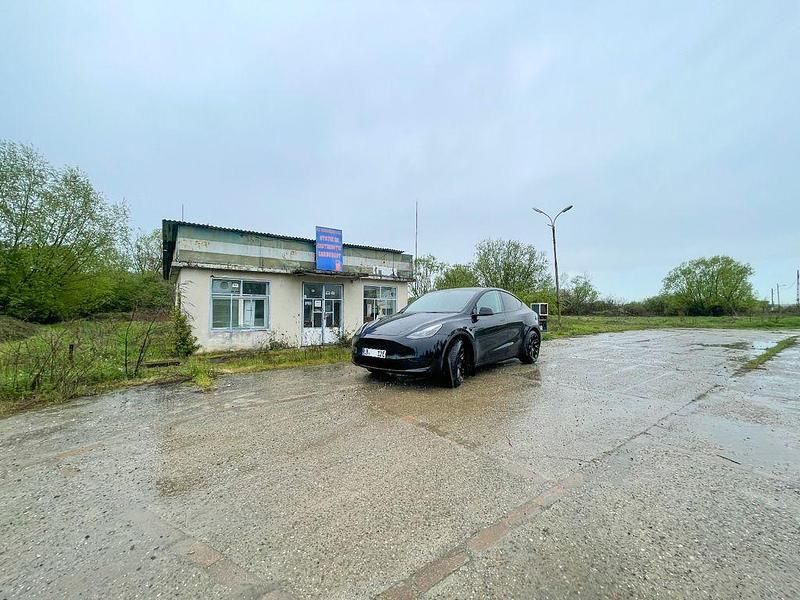 Schwarz Gebraucht 2023 Tesla Model Y RWD SUV | 32.000 € (Guter Preis) - Bild 1/4