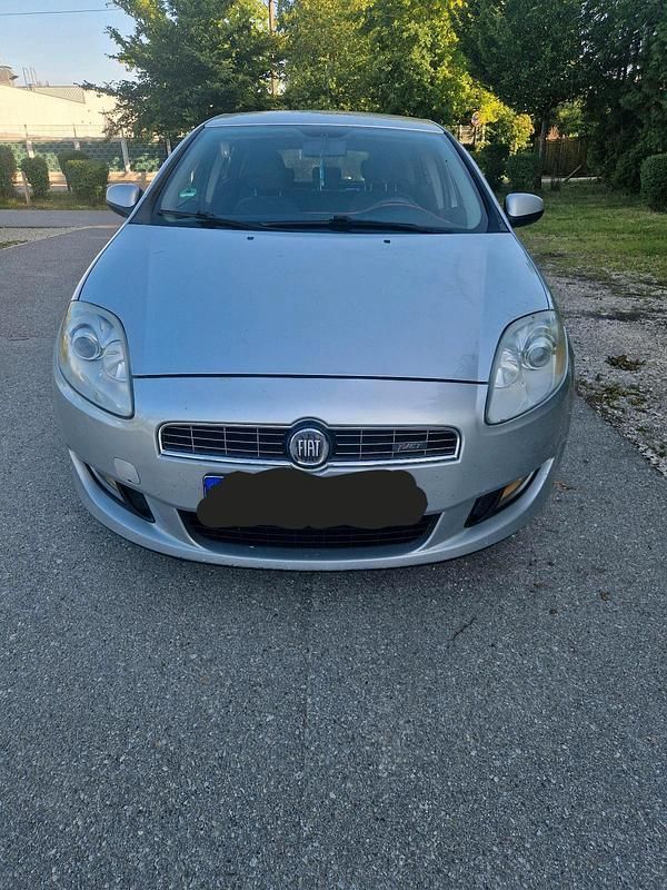 Grau Gebraucht 2008 Fiat Bravo Kleinwagen | 1.500 € (Superpreis) - Bild 1/4