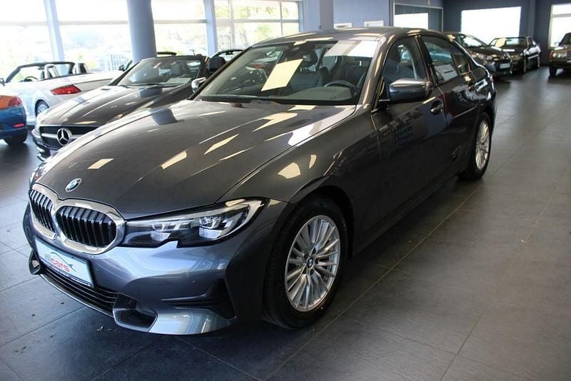 Gebraucht BMW 320 Sport Line 190 PS (139 kW) 2022 Grau Limousine