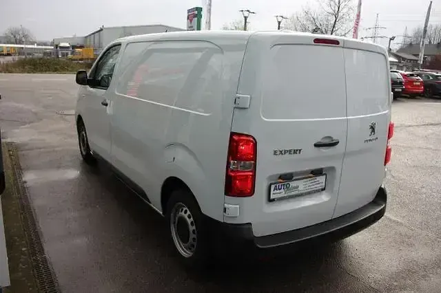 Gebraucht Peugeot Expert 120 PS (88 kW) 2023 Weiss Van