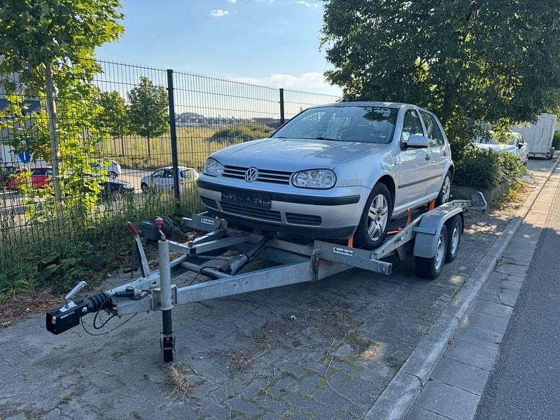 Silber Gebraucht 2001 VW Golf IV Edition Limousine | 1.800 € (Guter Preis) - Bild 1/4