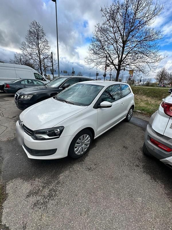 Gebraucht VW Polo 89 PS (65 kW) 2013 Weiß Kleinwagen