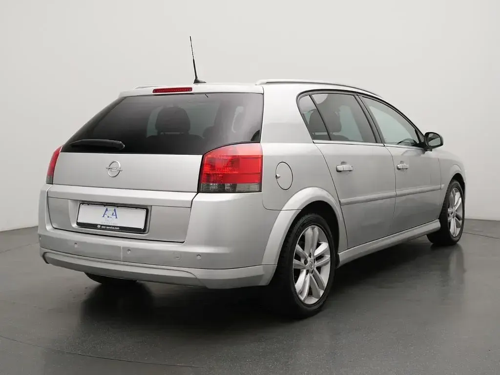 Gebraucht Opel Signum 150 PS (110 kW) 2008 Silber Kleinwagen