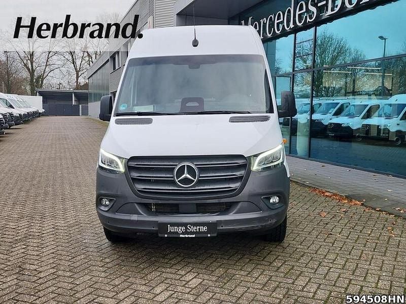 Gebraucht Mercedes Sprinter 170 PS (125 kW) 2024 Weiß Van