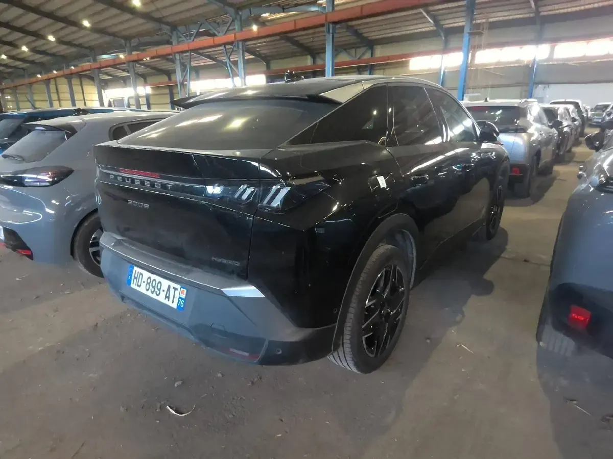 Gebraucht Peugeot 3008 Allure 136 PS (100 kW) 2025 Noir perla nera SUV