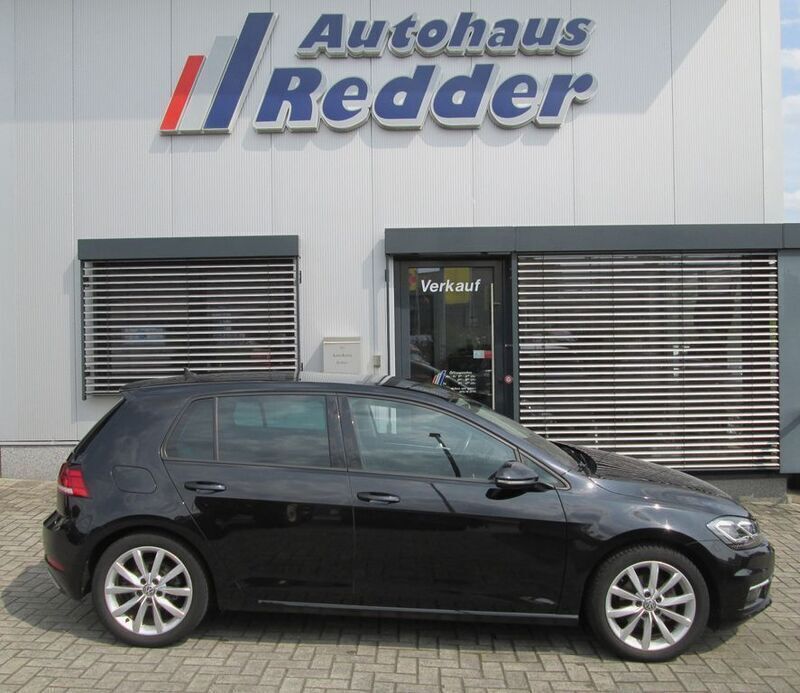 Schwarz Gebraucht 2018 VW Golf VII Highline Limousine | 15.750 € (Fairer Preis) - Bild 1/4