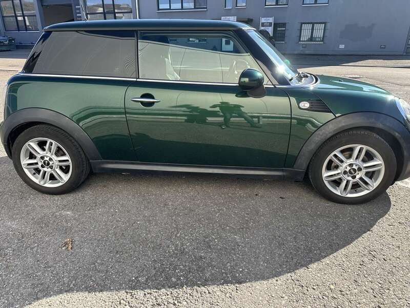 British racing green ii metal Gebraucht 2011 Mini ONE Kleinwagen | 2.500 € (Superpreis) - Bild 1/4