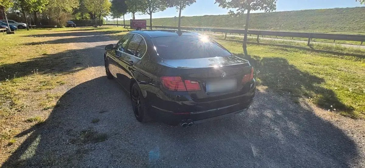 Second-hand BMW 520 Efficient Dynamics 184 CP (135 kW) 2012 Negru Berlinǎ
