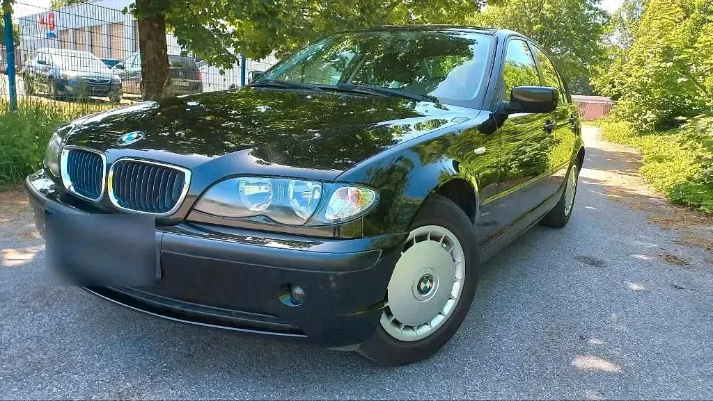 Gebraucht BMW 316 116 PS (85 kW) 2003 Schwarz Limousine