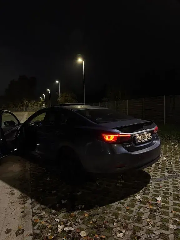 Gebraucht Mazda 6 175 PS (128 kW) 2015 Blau Limousine