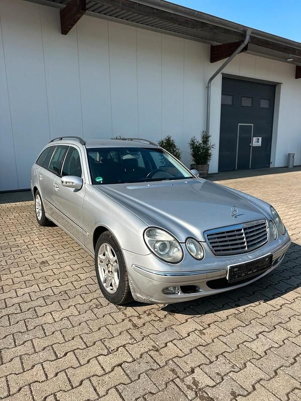 Gebraucht Mercedes E320 204 PS (150 kW) 2003 Silber Kombi