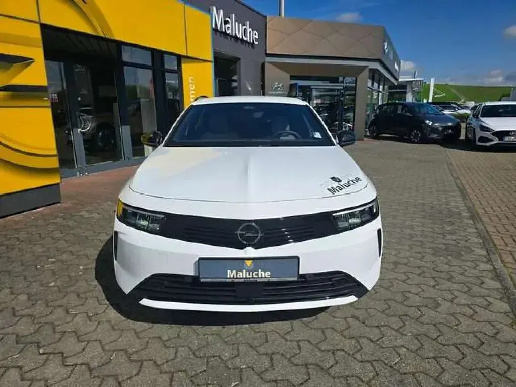 Gebraucht Opel Astra Edition 136 PS (100 kW) 2025 Arktis weiß (uni) Kleinwagen