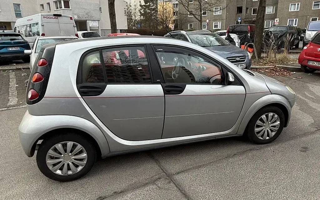 Używany Smart ForFour Pure 95 KM (69 kW) 2005 Srebrny Hatchback