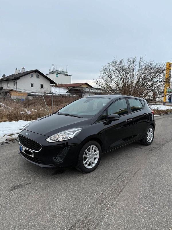 Schwarz Gebraucht 2019 Ford Fiesta Kombi | 8.900 € (Superpreis) - Bild 1/4