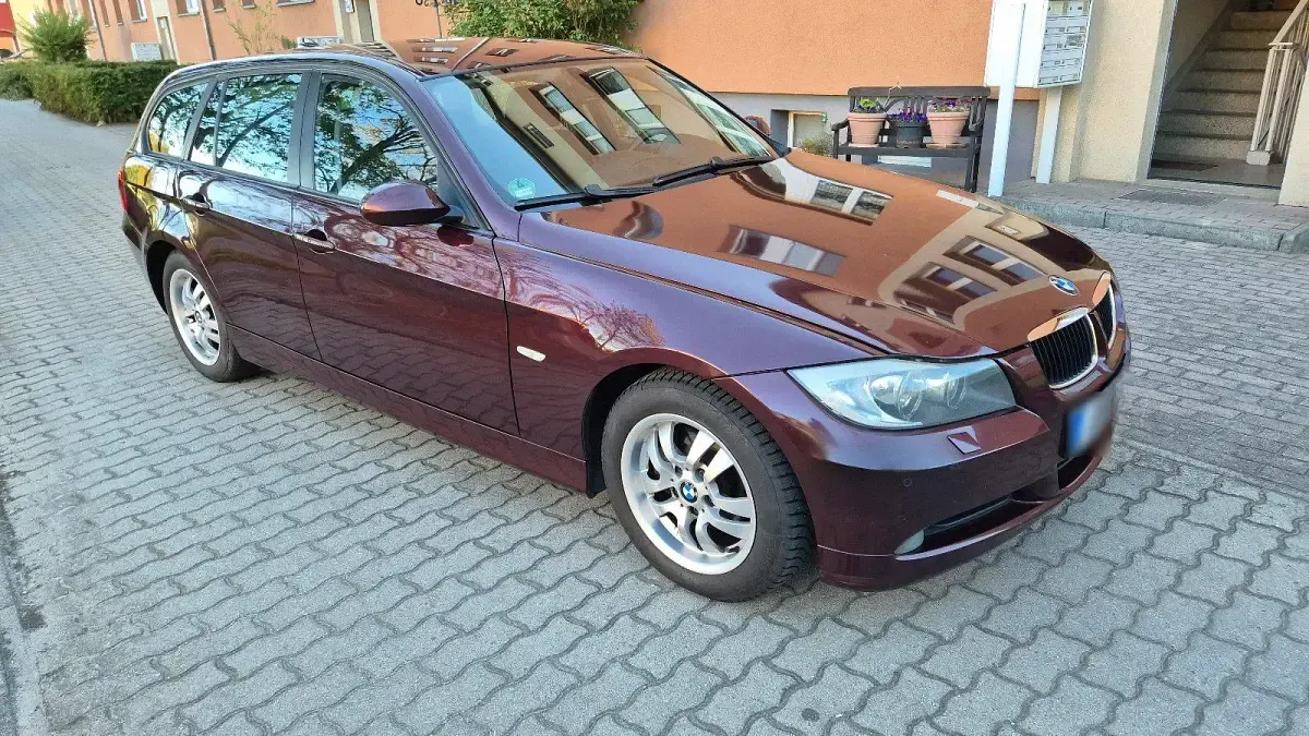 Gebraucht BMW 320 177 PS (130 kW) 2008 Rot Kombi