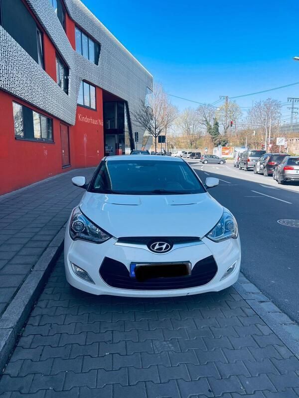 Weiß Gebraucht 2012 Hyundai Veloster Kleinwagen | 6.300 € (Fairer Preis) - Bild 1/3