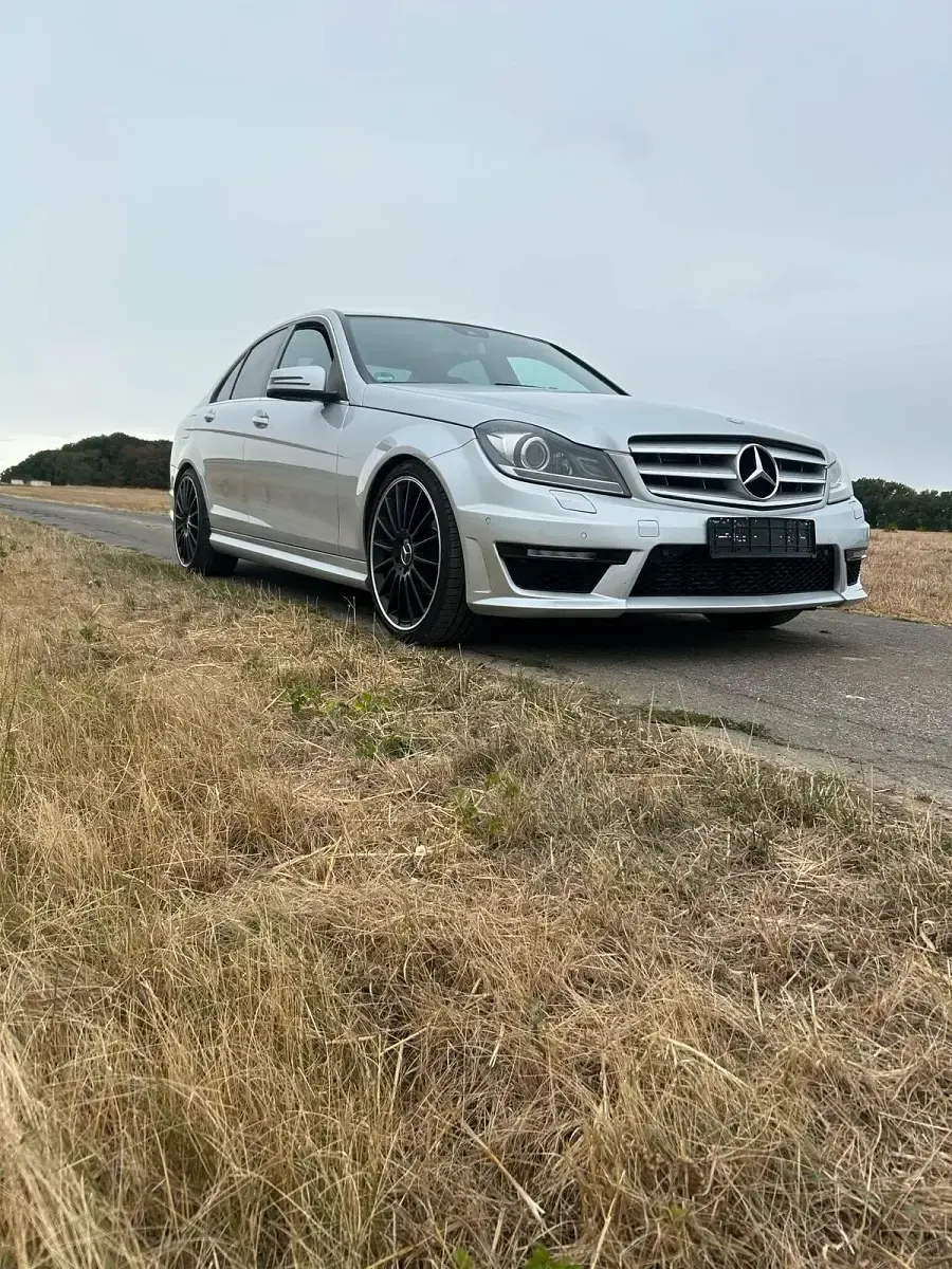 Gebraucht Mercedes C200 AMG 136 PS (100 kW) 2011 Silber Limousine