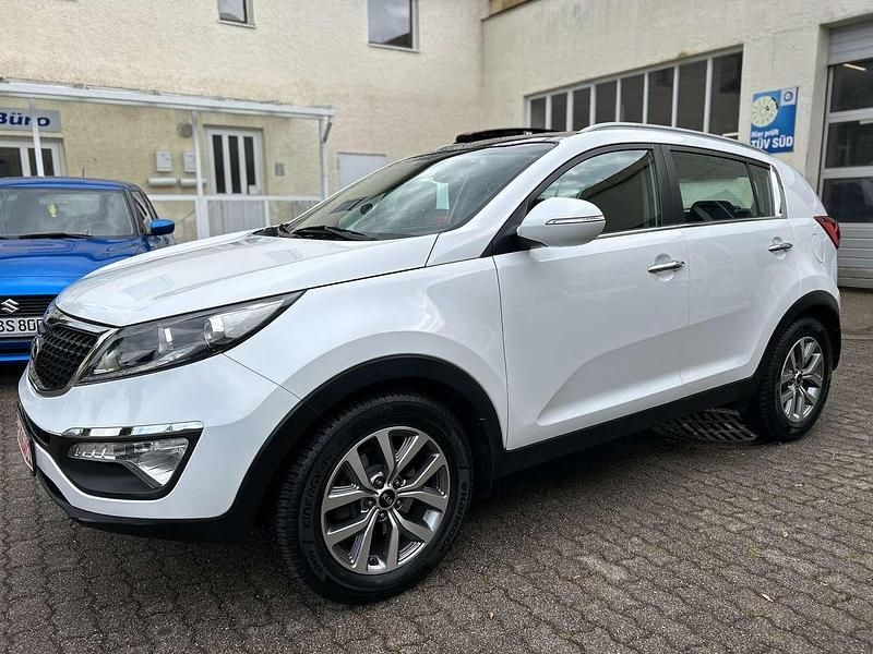 Weiß Gebraucht 2016 Kia Sportage SUV | 12.999 € (Superpreis) - Bild 1/4