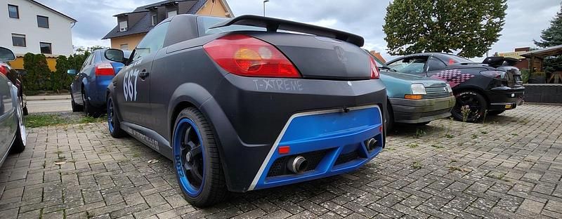 Gebraucht Opel Tigra 90 PS (66 kW) 2005 Schwarz Cabrio