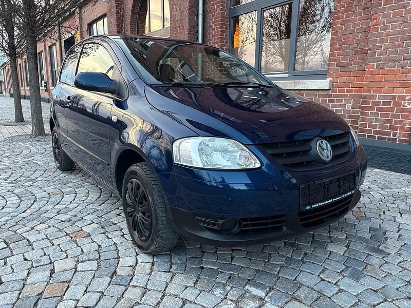 Second-hand VW Fox 54 CP (39 kW) 2006 Albastru Hatchback
