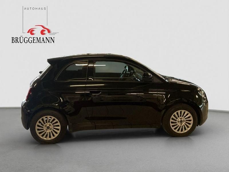 Gebraucht Fiat 500e Action 69 kW (95 PS) 2022 Schwarz Kleinwagen