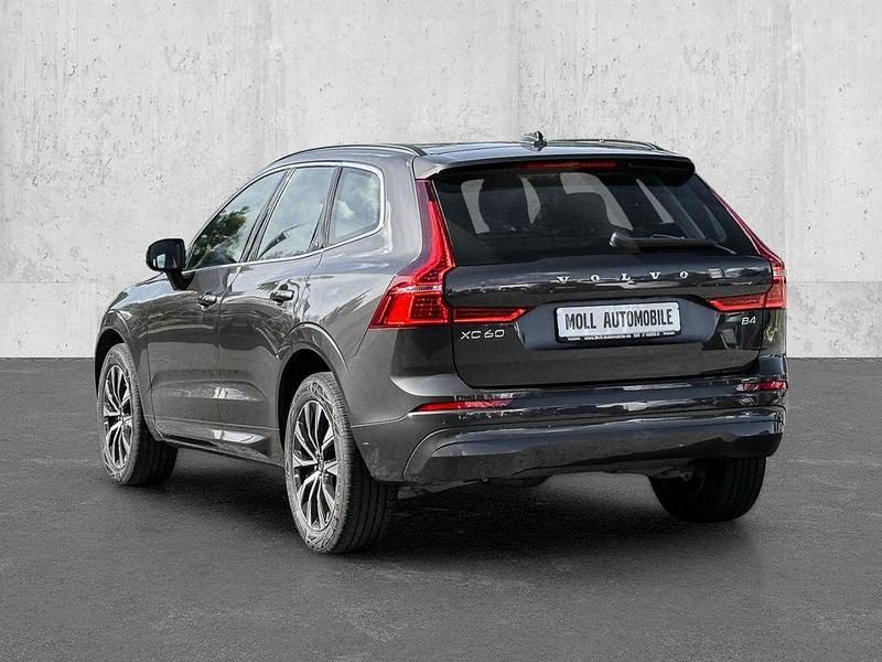 Gebraucht Volvo XC60 Core 197 PS (144 kW) 2023 Grau SUV