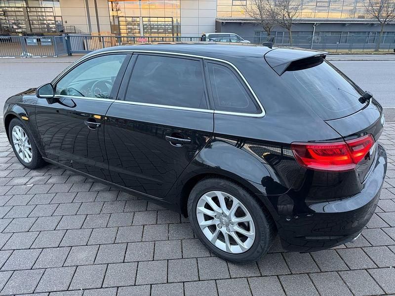Gebraucht Audi A3 Ambition 110 PS (80 kW) 2015 Schwarz Limousine