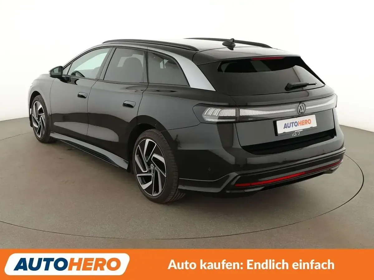 Gebraucht VW ID.7 Pro 210 kW (286 PS) 2024 Mythos black Kombi