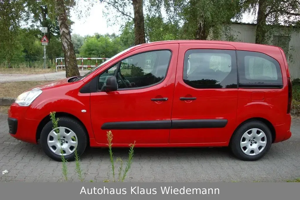 Gebraucht Peugeot Partner Tepee Active 110 PS (80 kW) 2017 Rot Van / Kleinbus