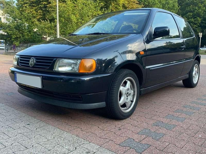 Schwarz Gebraucht 1997 VW Polo Kleinwagen | 2.150 € (Teuer) - Bild 1/4