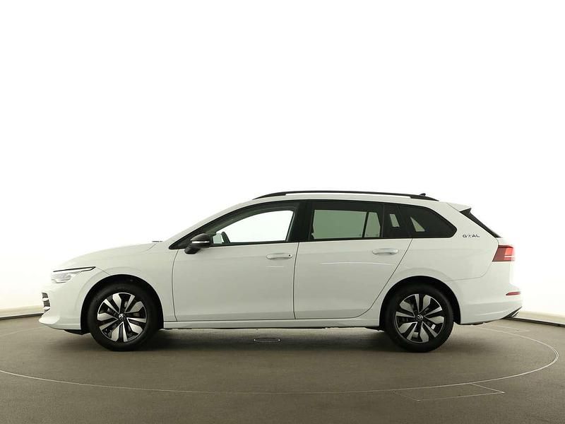 Gebraucht VW Golf VIII Goal 150 PS (110 kW) 2025 Pure white Kombi