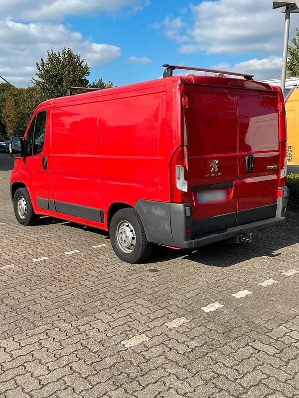 Gebraucht Peugeot Boxer 110 PS (80 kW) 2016 Rot Van