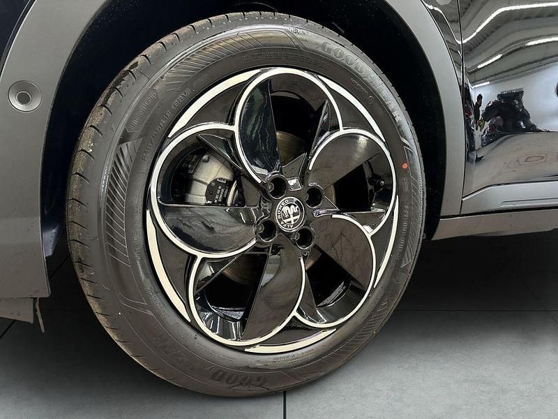 Neu Alfa Romeo Junior 114 kW (156 PS) 2026 Schwarz SUV