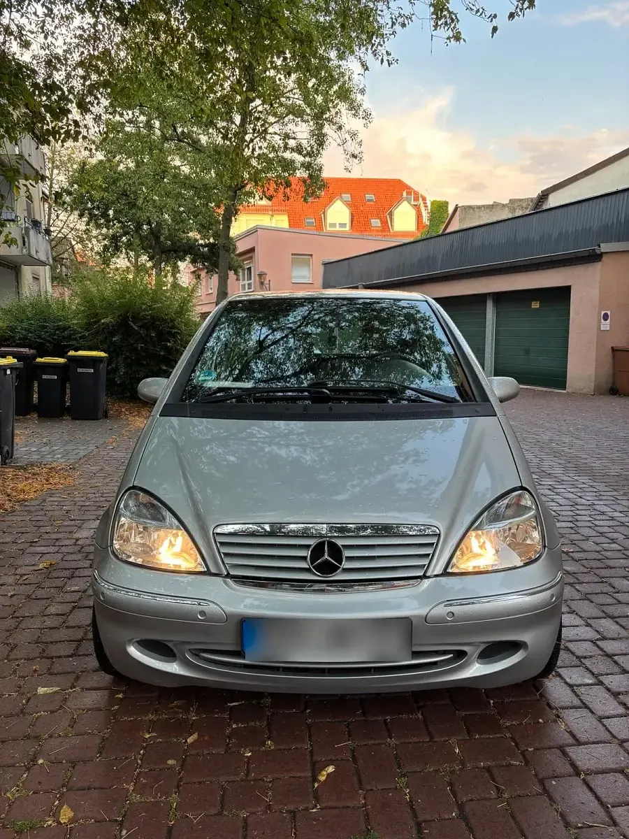 Gebraucht Mercedes A190 Avantgarde 125 PS (91 kW) 2002 Grau Kleinwagen