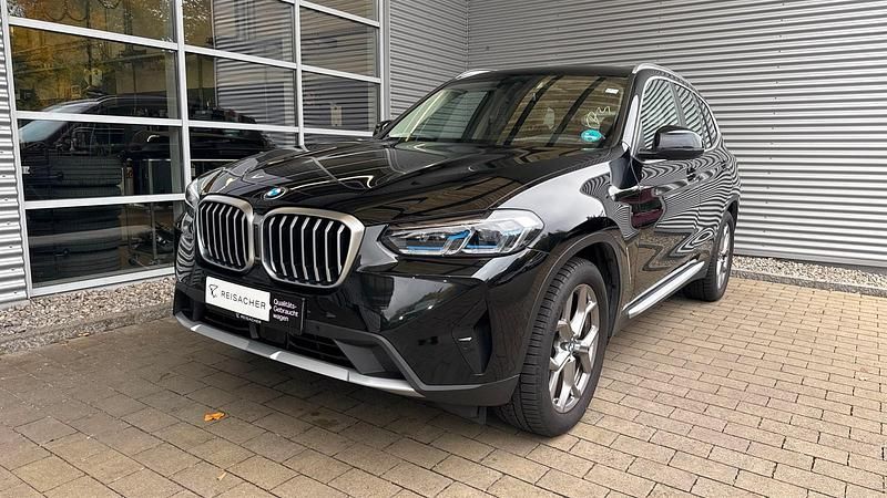Saphirschwarz metallic Gebraucht 2024 BMW X3 Efficient Dynamics SUV | 47.849 € (Superpreis) - Bild 1/4
